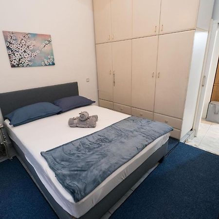 Marina Apartment Пирей Экстерьер фото
